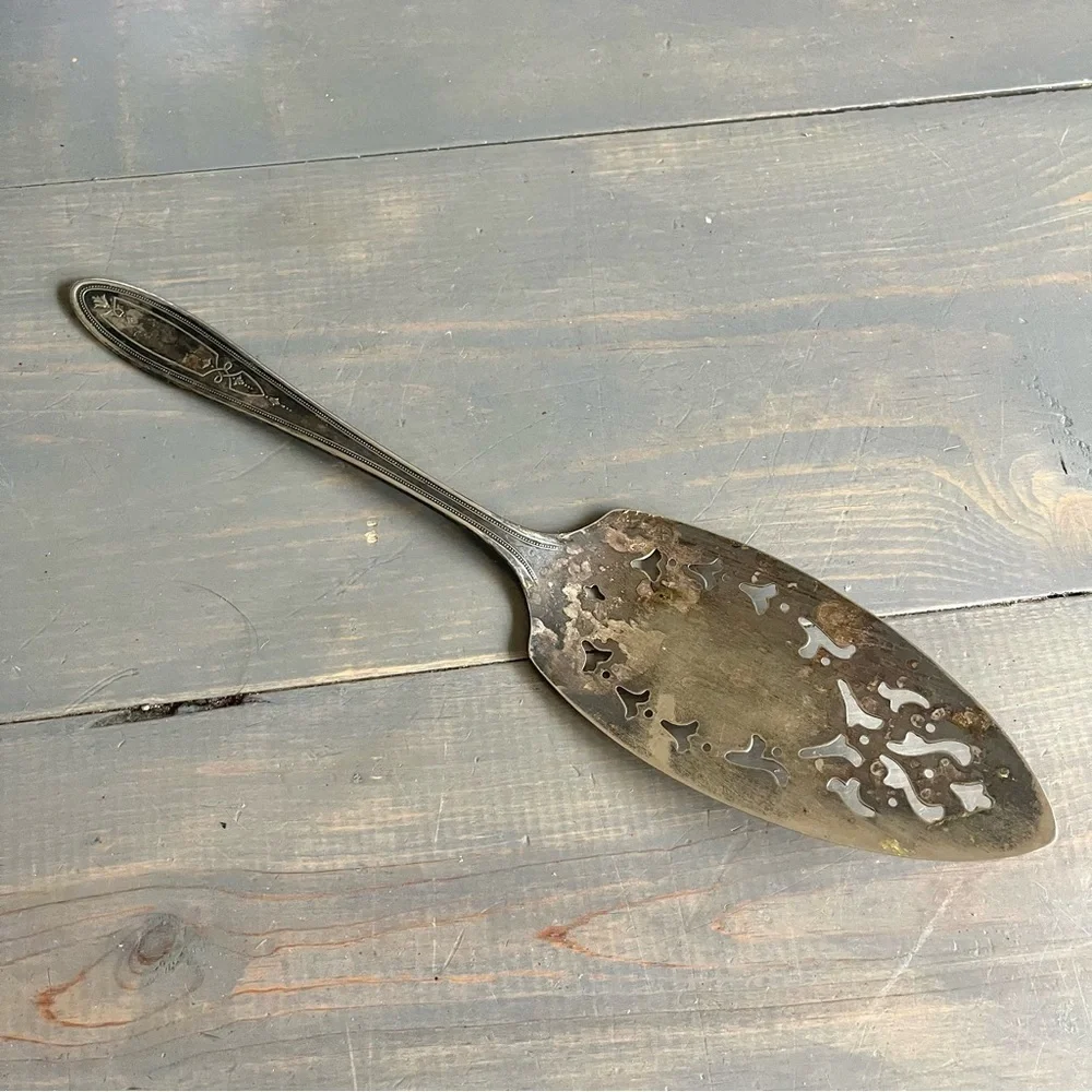 Vintage Peerless Silver Plated Cake Pie Server